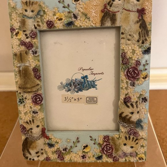 Vintage Kitsch Hand Painted Resin Kitten Cat Frame  by Victorian Treasures - Picture 4 of 6